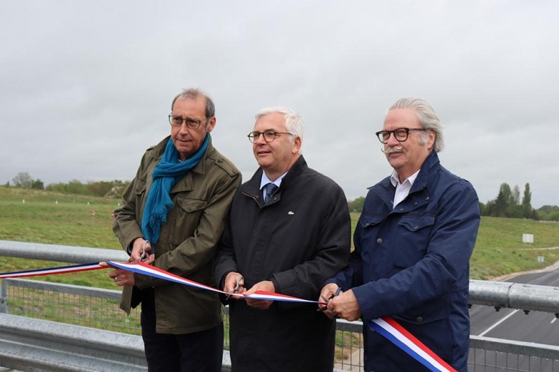 De gauche à droite : M. Fabien Bazin, président du Conseil départemental de la Nièvre, M. Daniel Barnier, préfet de la Nièvre, M. Michel Neugnot, Vice-président de la Région Bourgogne-Franche-Comté.